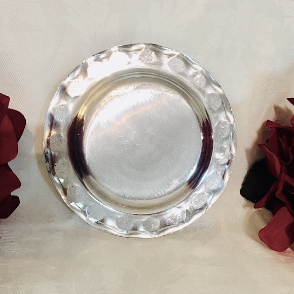 Vintage Like New Small Silver Design Serving Dish - Picture 8 of 8